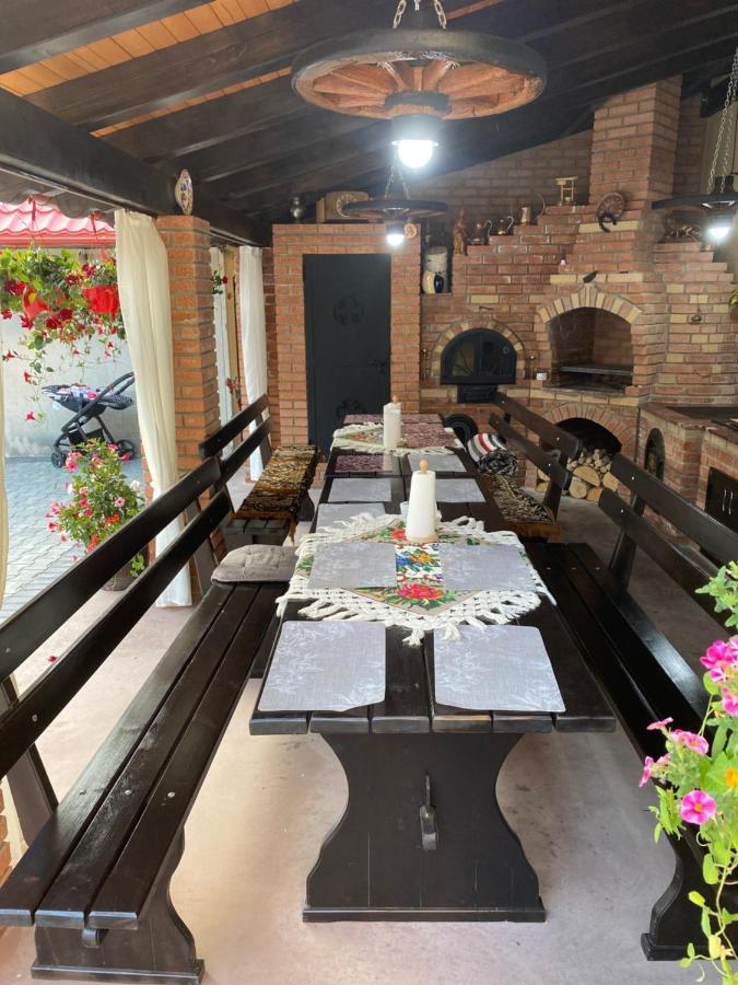 Casa Cu Flori Moisei Hotel ภายนอก รูปภาพ