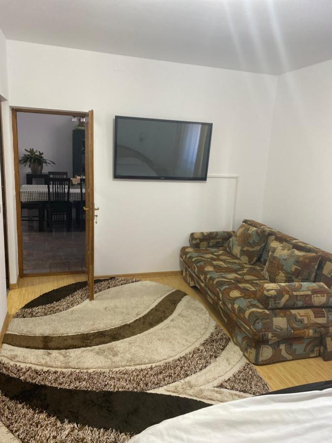 Casa Cu Flori Moisei Hotel ภายนอก รูปภาพ